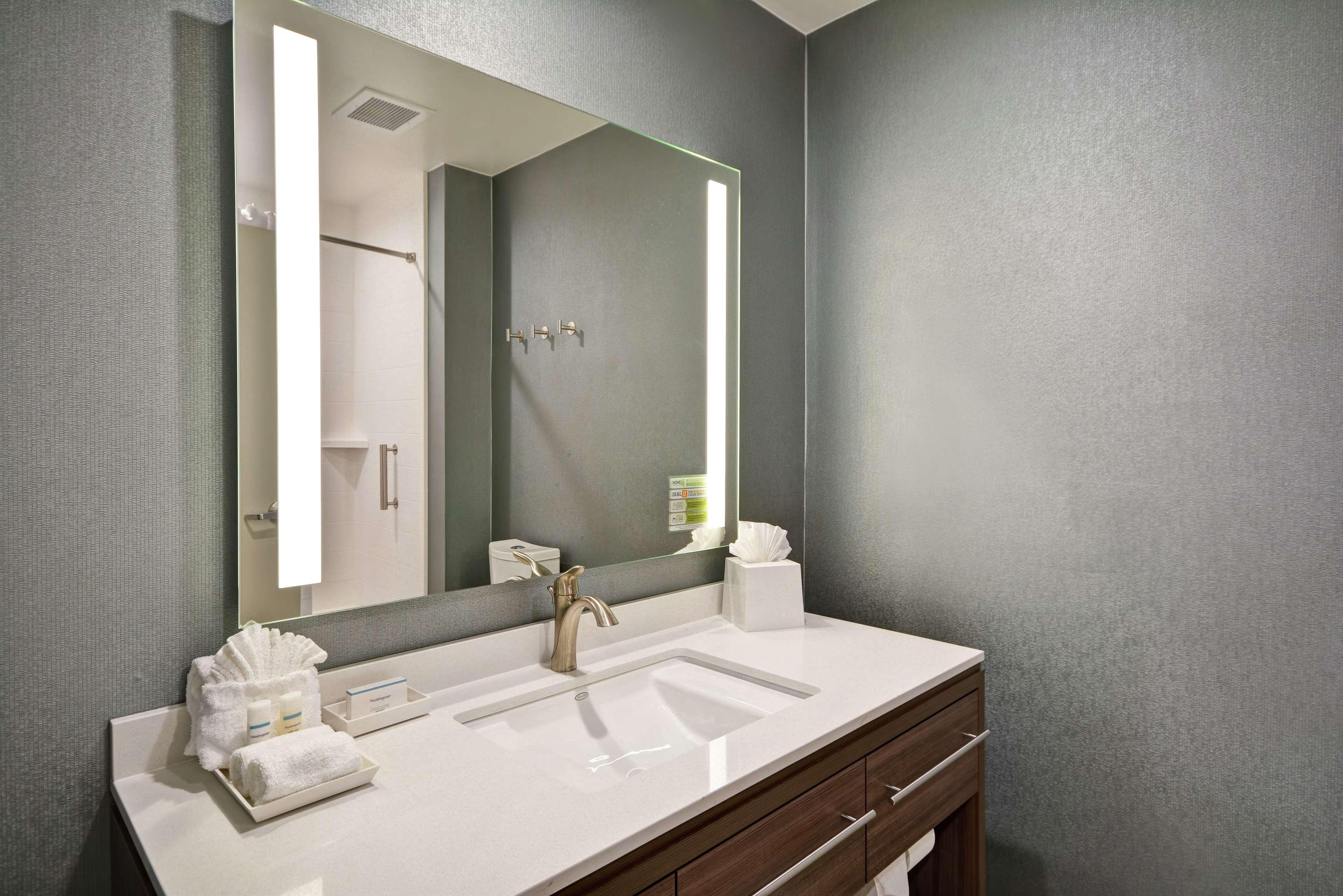 Home2 Suites Plano Legacy West Экстерьер фото