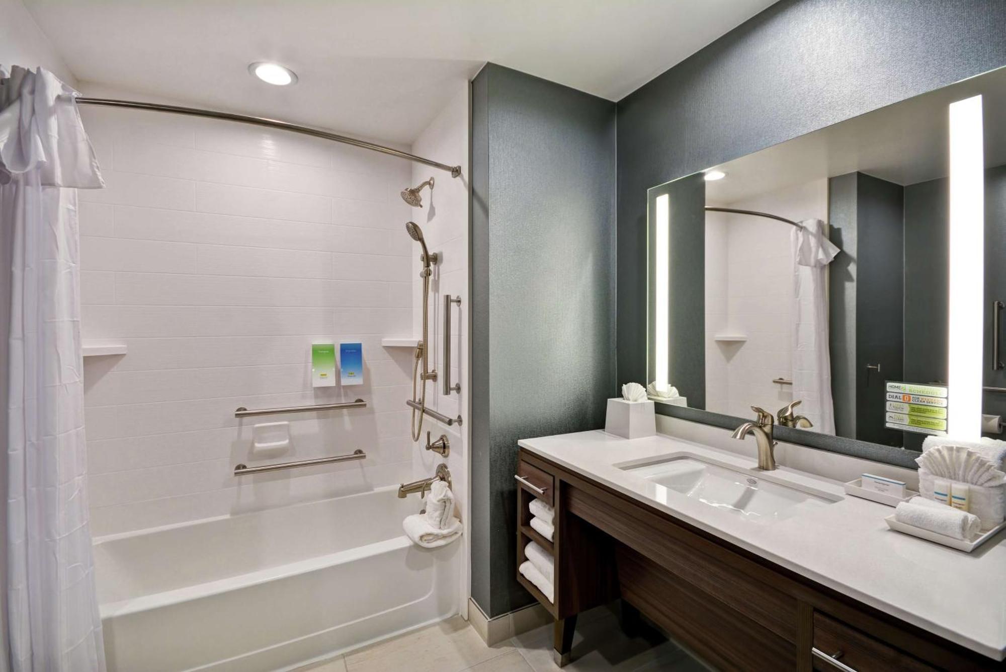 Home2 Suites Plano Legacy West Экстерьер фото
